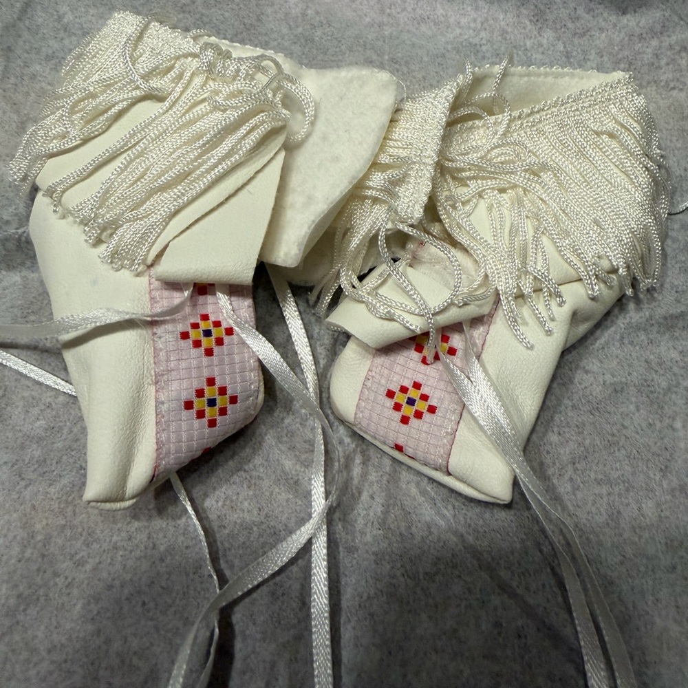 American Girl Kaya Fancy Shawl Outfit Booties Retired